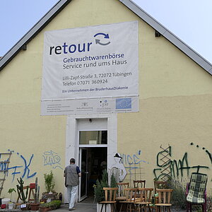 Das Bild zeigt "Retour", das Gebrauchtwaren-Kaufhaus. Foto: Thomas Niethammer